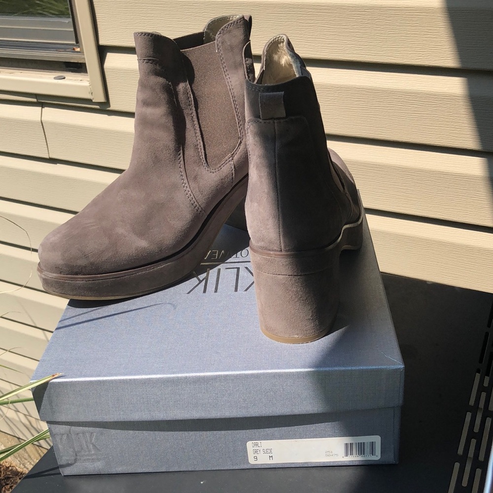 Grey suede pull on boots